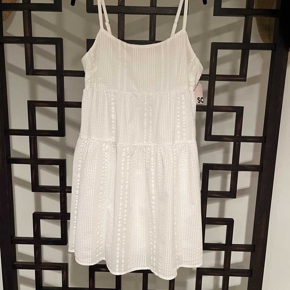 (NWT) WHITE TIERED SUN DRESS SIZE JUNIORS LARGE